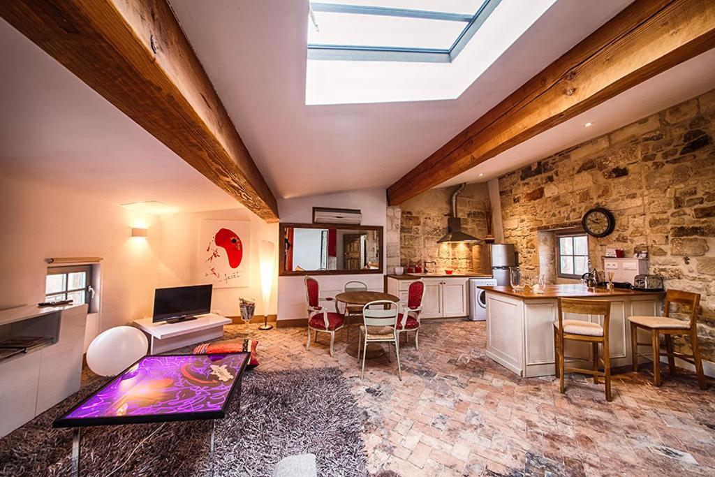 Appartement Maison De Fogasses : Luxury Avignon